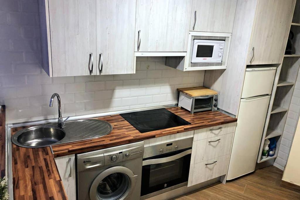 Coqueto Apartamento En Puerto Marina Con Piscina Benalmádena Zewnętrze zdjęcie