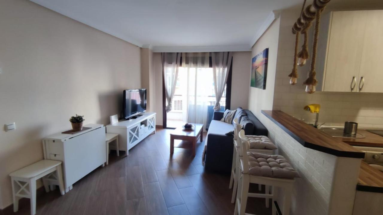 Coqueto Apartamento En Puerto Marina Con Piscina Benalmádena Zewnętrze zdjęcie